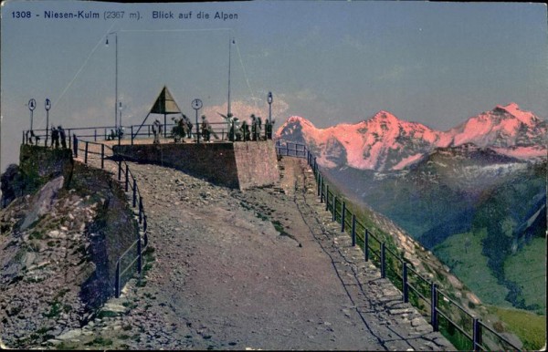 Niesen-Kulm (2367 m) Blick auf die Alpen Vorderseite