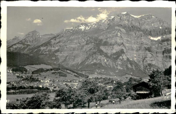 Glarus mit Wiggis Vorderseite
