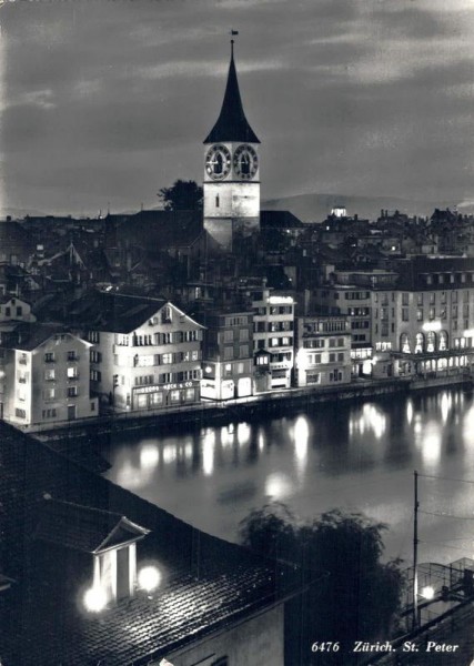 Zürich. St. Peter Vorderseite