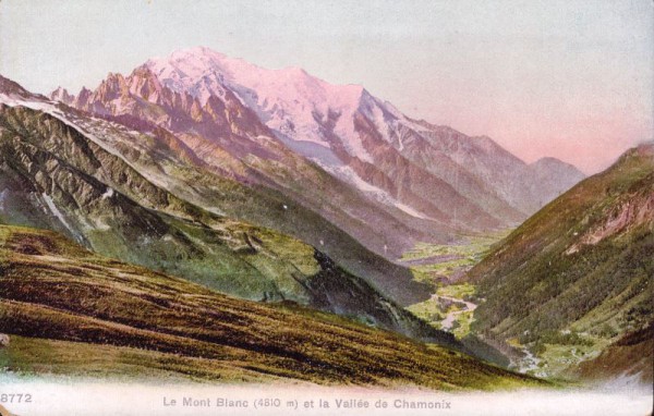 Le Mont Blanc (4810m) et la Vaiiée de Chamonix