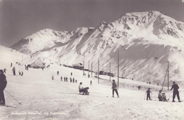 Andermatt- Nätschen mit Pazzolastock Vorderseite