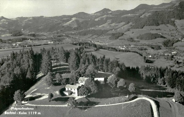 Gasthaus Bachtel-Kulm Vorderseite