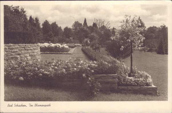 Bad Schachen, im Blumenpark