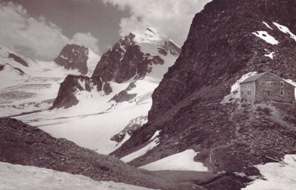 Saas Fee Britanniahütte S.A.C. (3029m) Rimpfischhorn Allalinhorn
