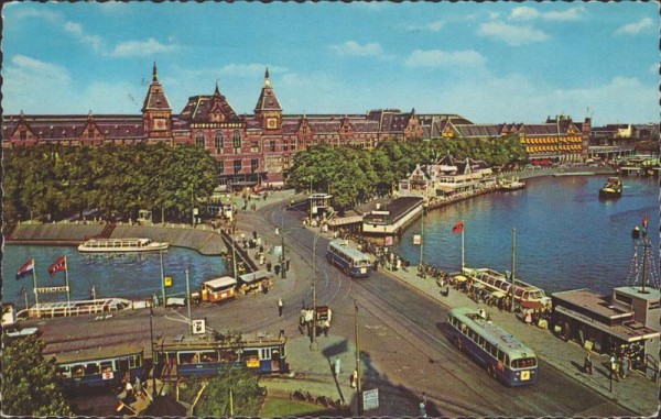 Zentralbahnhof (Amsterdam) Vorderseite