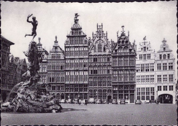 Antwerpen Grote Marktplaats en Fontein Brabo.