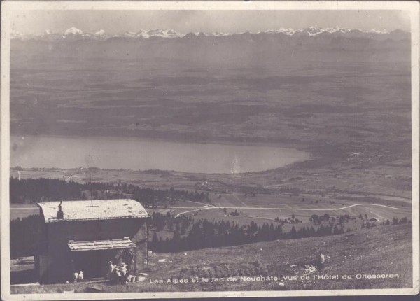 Hôtel du Chasseron, le lac den Neuchâtel Vorderseite