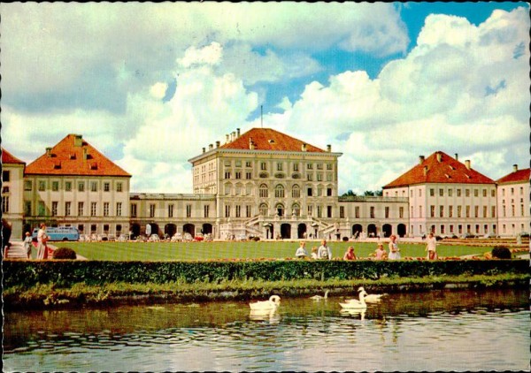Schloss Nymphenburg (München)  Vorderseite