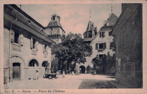 Nyon - Place du Chateau Vorderseite