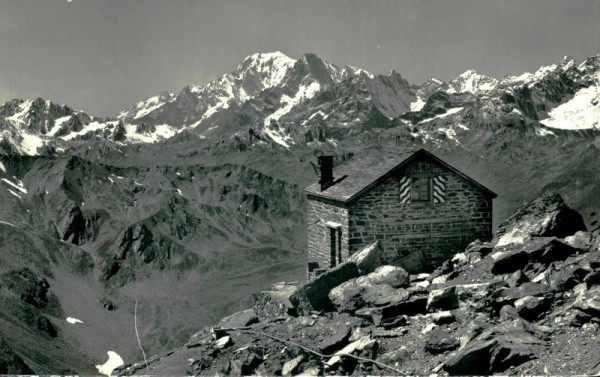 Cabane de Valsorey Vorderseite