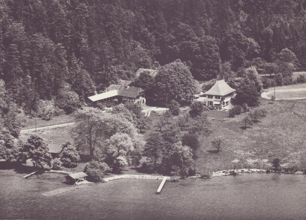 Pension Manor Farm, Interlaken u. Sporthotel Edelweiss, Davos - Dorf  - Flugaufnahmen Vorderseite
