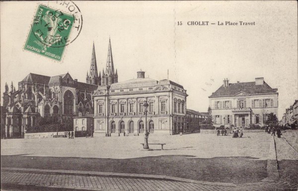Cholet, la Place Travot