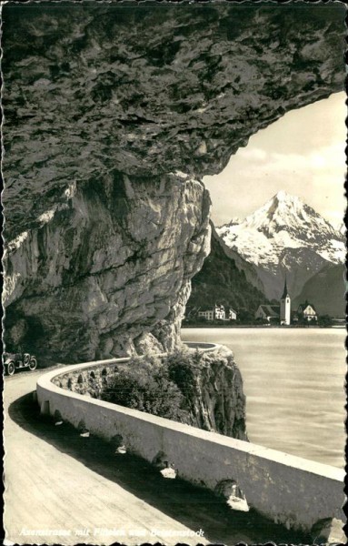 Axenstrasse mit Flüelen und Bristenstock Vorderseite