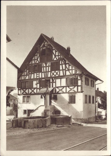Grüningen, Riegelhaus und Stadtbrunnen