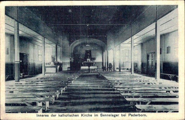 Inneres der Katholischen Kirche im Sennelager bei Paderborn Vorderseite