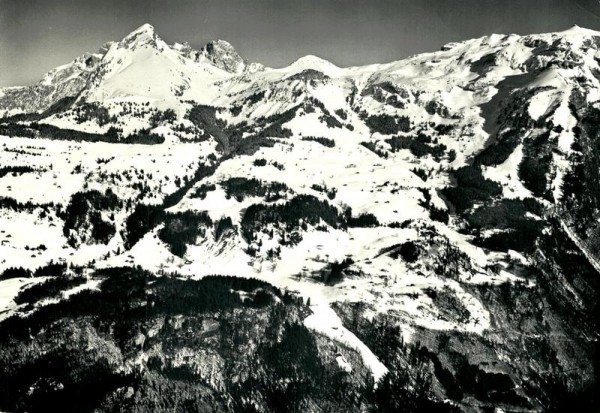 Blick auf Ennetberge mit Fronalpstock und Schilt, Ennenda Vorderseite