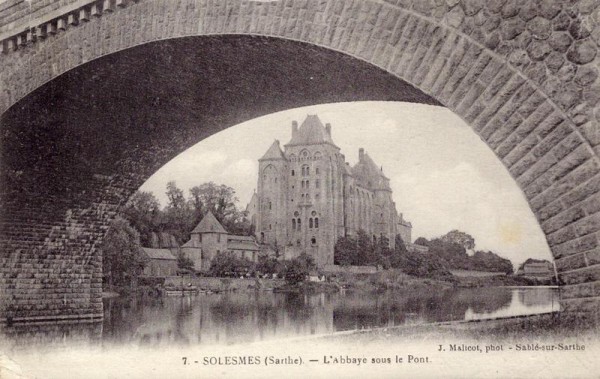 Abtei Saint-Pierre de Solesmes Vorderseite