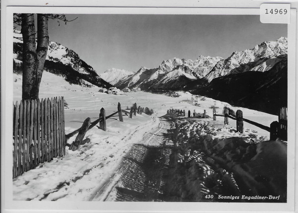 Bos-cha von Guarda gesehen - Sonniges Engadiner-Dorf im Winter en hiver