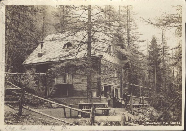 Blockhaus Val Cluoza Vorderseite