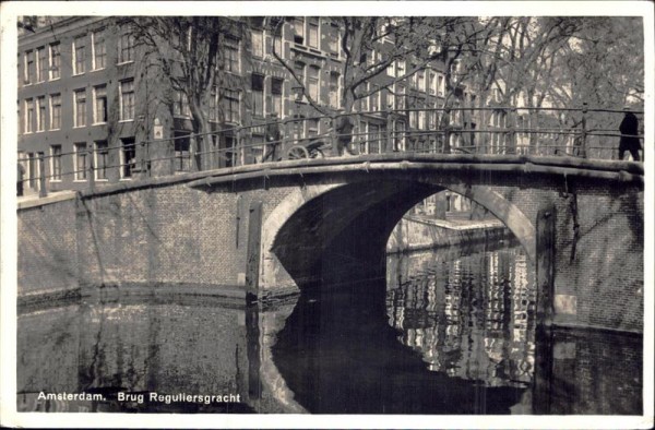 Amsterdam. Brug Reguliersgracht Vorderseite