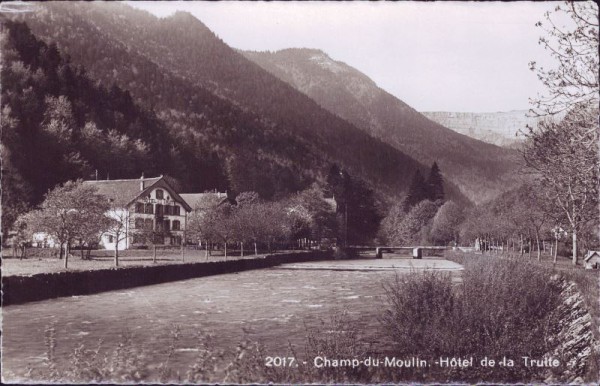 Champ-du-Moulin. - Hôtel de la Truite