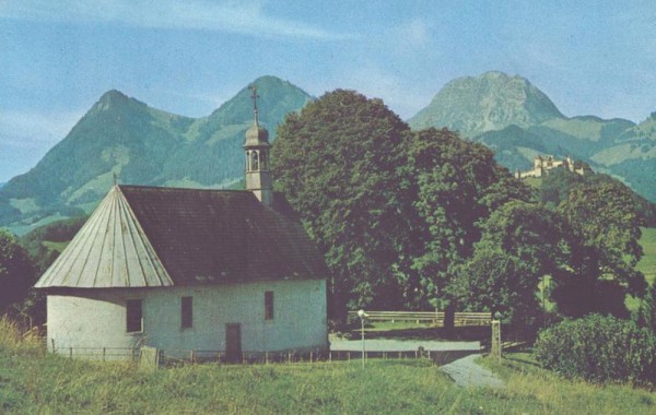 Chapelle de N.- D. des Marches, Gruyères et le Moléson Vorderseite