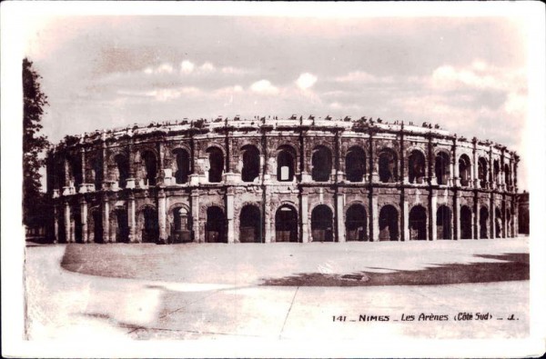 Nîmes Vorderseite