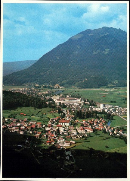 Oberurnen, Flugaufnahme Vorderseite