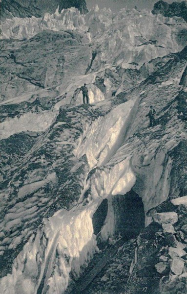 Grindelwald, Eisgrotte am oberen Gletscher Vorderseite