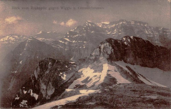 Blick vom Rautispitz gegen Wiggis und Glärnischmassiv Vorderseite