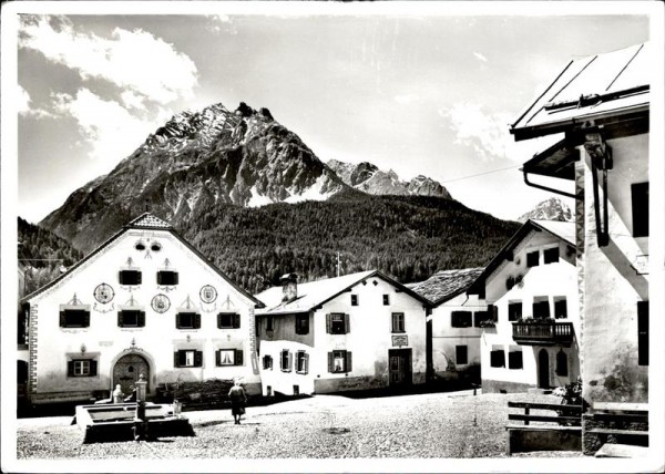 Scuol/Schuls - Dorfplatz Vorderseite