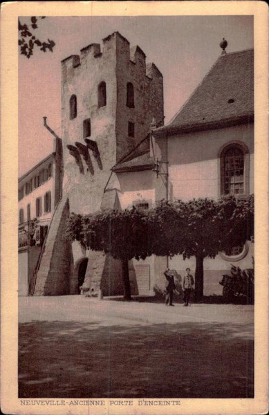 Neuveville-Ancienne porte D'Enceinte Vorderseite
