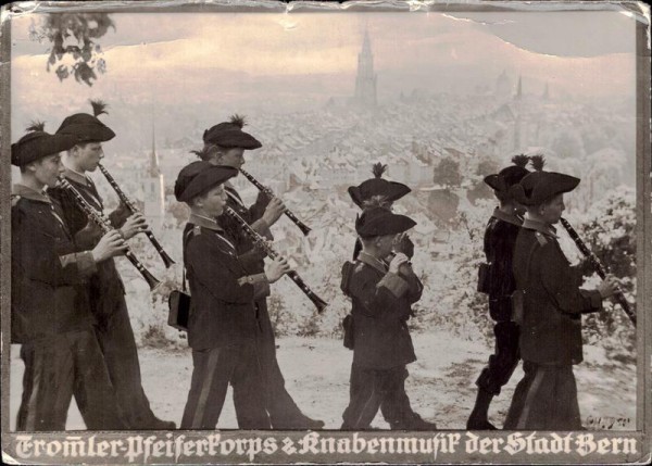 Knabenmusik der Stadt Bern, Trommler-Pfeiferkorps Vorderseite