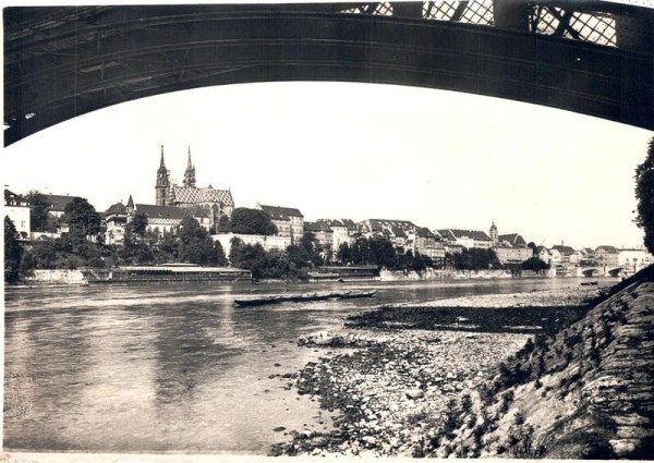 Basel, Rhein mit Münster Vorderseite