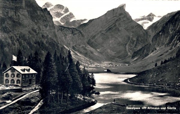 Seealpsee mit Altmann und Säntis Vorderseite