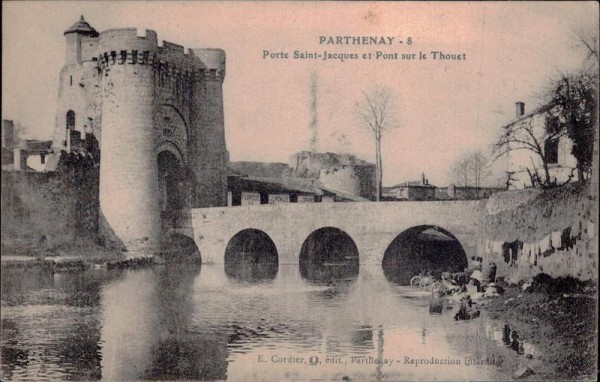Parthenay Port Saintet Pont sur le Thouet Vorderseite
