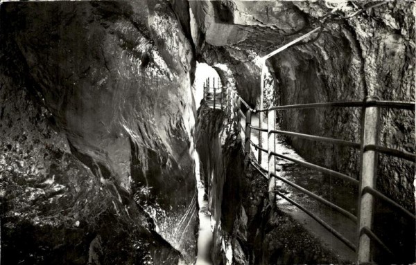 Lauterbrunnen, Trümmelbachschlucht Vorderseite