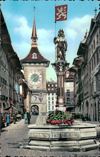 Bern - Zeitglockenturm mit Zähringerbrunnen Vorderseite