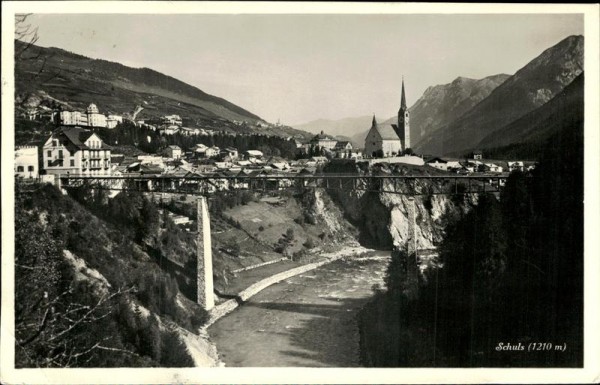 Schuls (1210 m) Vorderseite