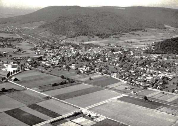 Beringen SH, Flugaufnahme Vorderseite