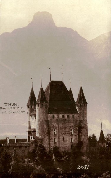 Schloss Thun Vorderseite