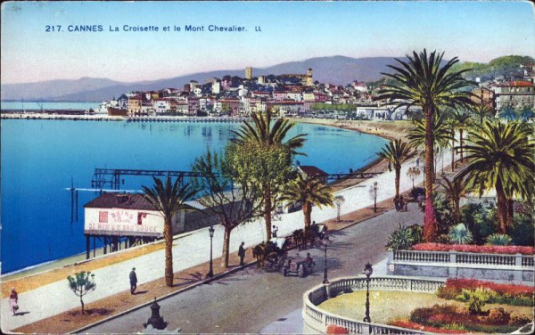 Cannes La Croisette et le Mont Chevalier