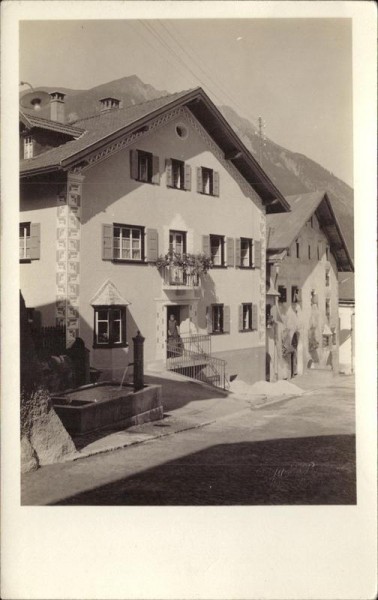 unbekanntes Haus im Engadin Vorderseite