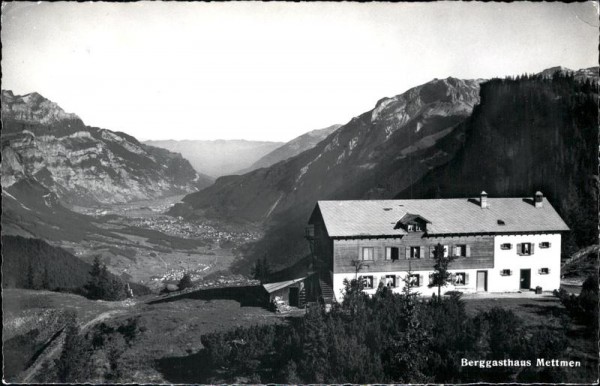 Berggasthaus Mettmen (Schwanden) Vorderseite