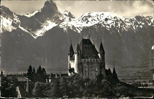 Thun/Schloss mit Stockhorn Vorderseite