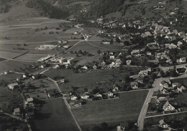 4654 Lostorf SO, Hauptstrasse/ Hintergrund: Mineralquelle Eptingen AG Vorderseite