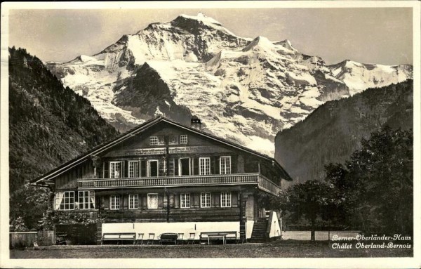 Berner Oberländer Haus Vorderseite