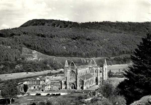 Tintern Abbey, Monmouth Vorderseite