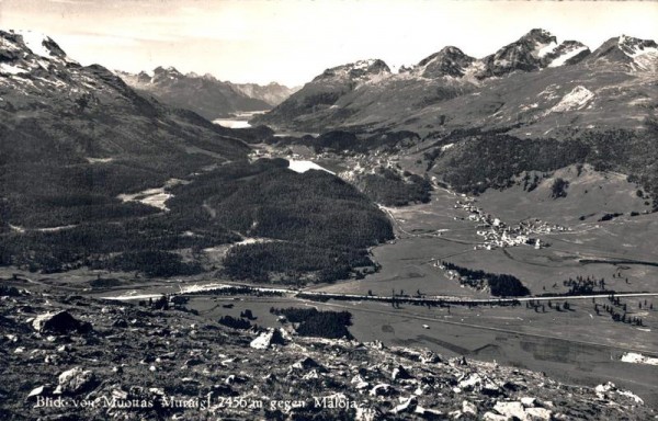Blick von Muottas-Muraigl gegen Maloja Vorderseite