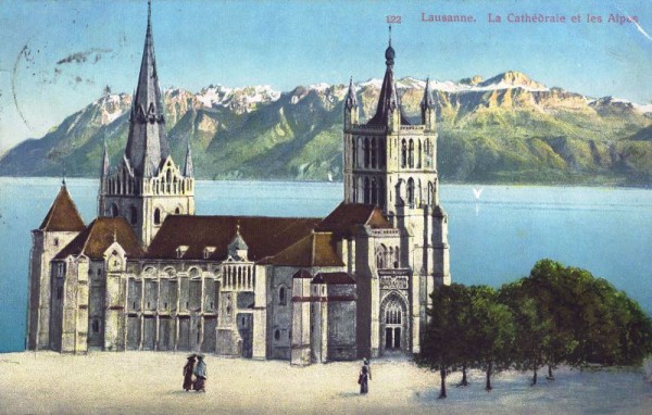 Lausanne. La Cathédrale et les Alpes
